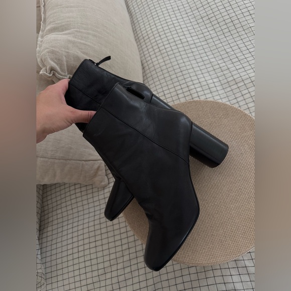 SANDRO leather ankle boots - Picture 3 of 7